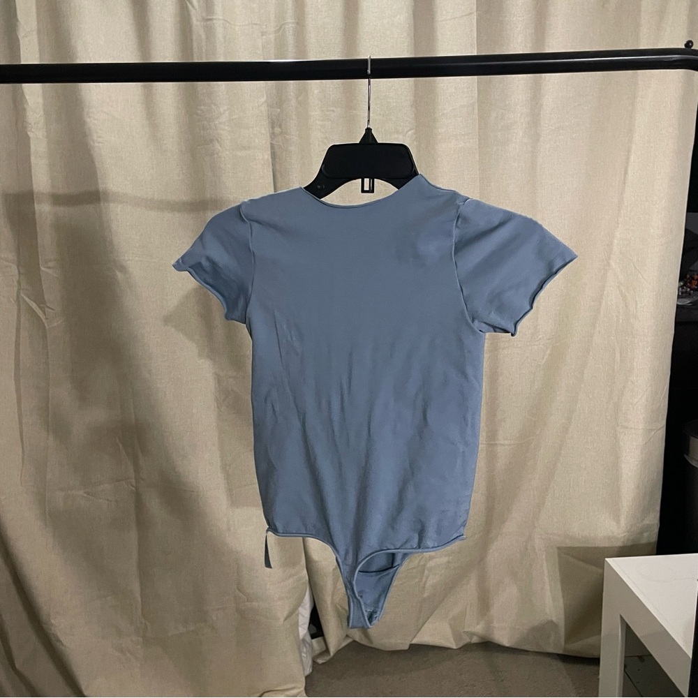 SKIMS Short Sleeve Crew Neck Bodysuit - S/M, Slate Blue